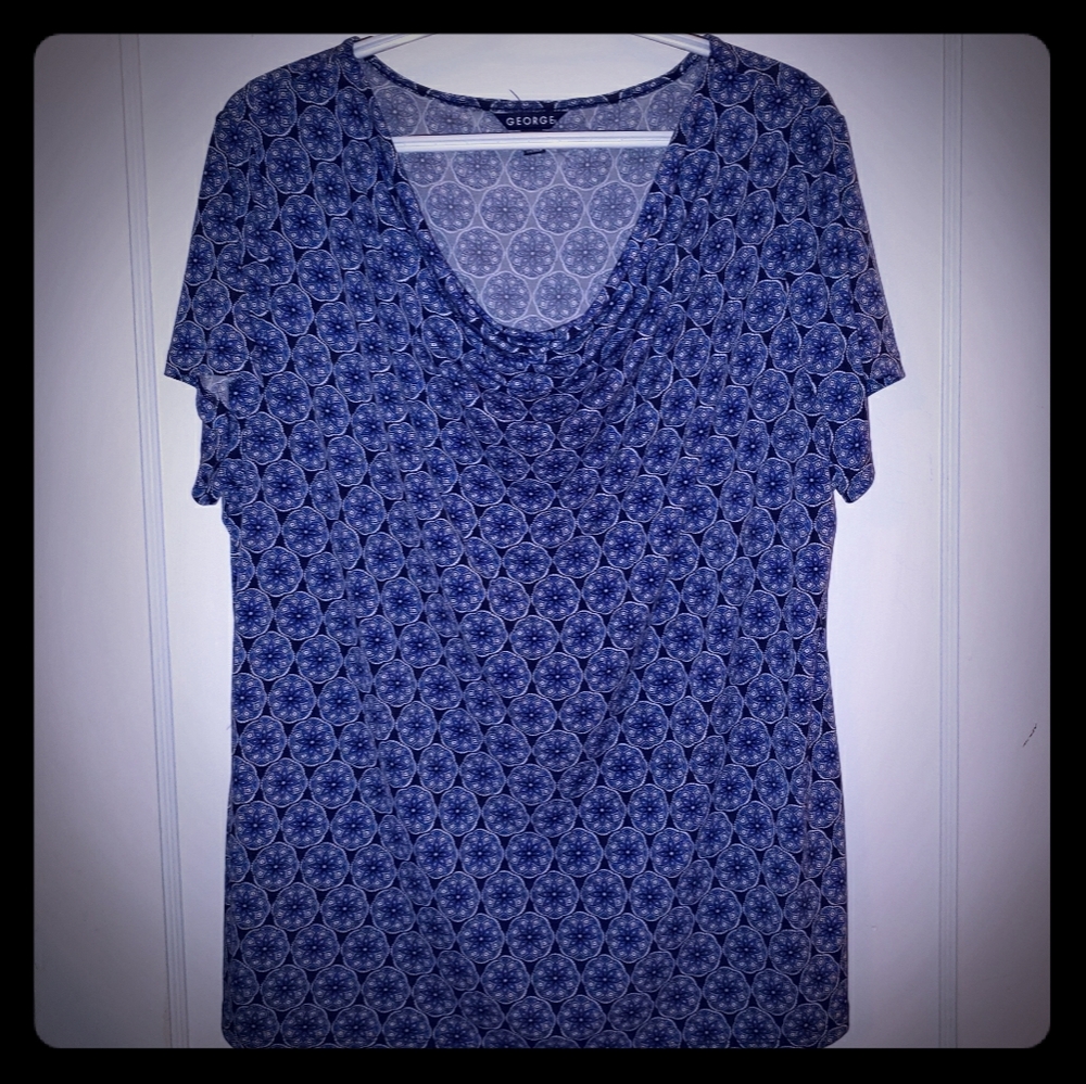 💘3 for $10💘 Blue, Navy, and white top